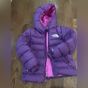 The North Face 550 Violet/Fuchsia Puffer Jacket Reversible Kids Size 4